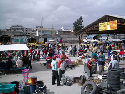 Warenmarkt in Saquisili